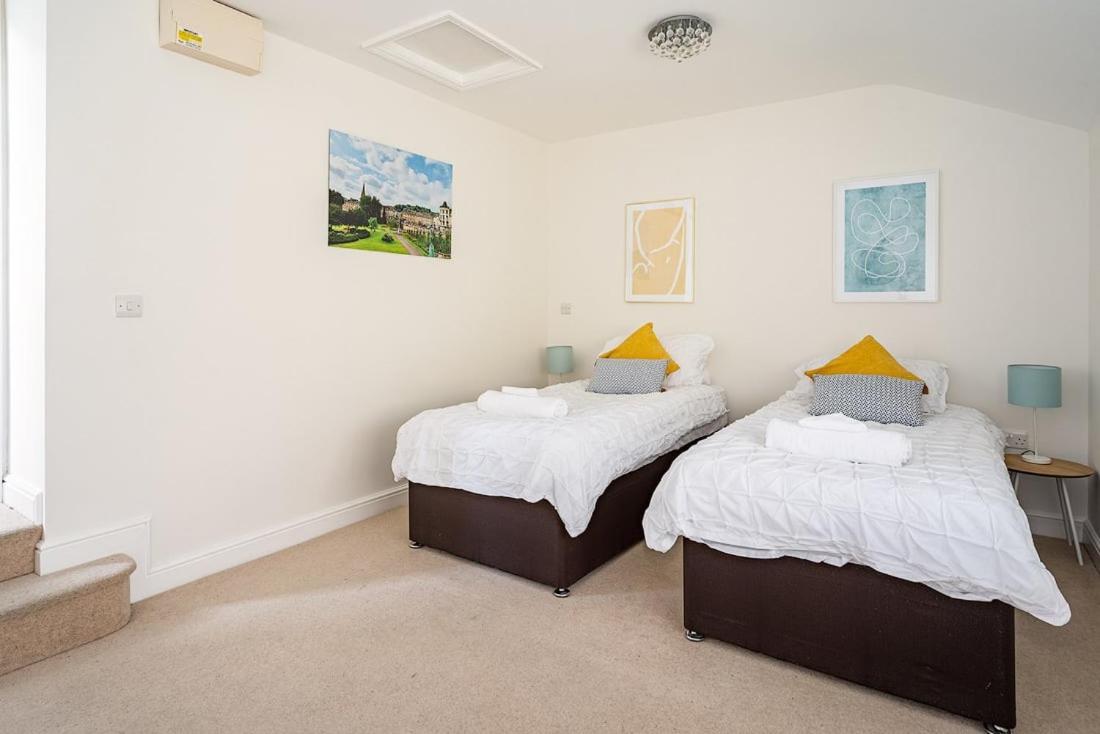 Spacious 2 Bedroom House With Stunning Views 바스 외부 사진