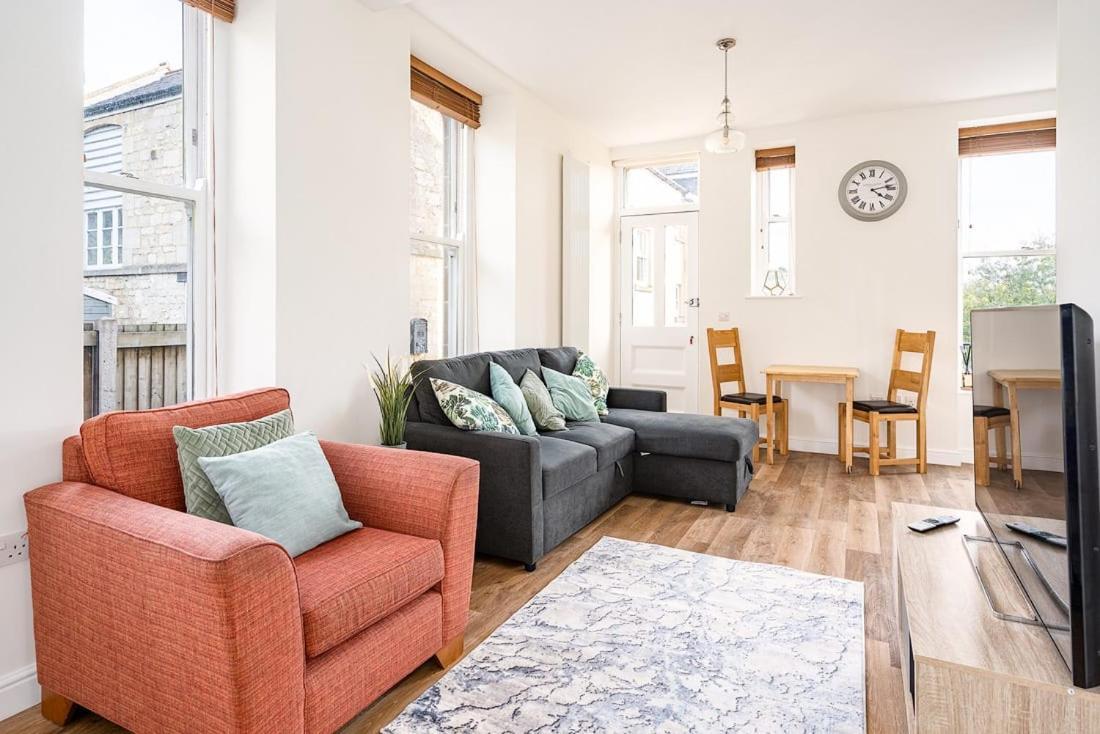 Spacious 2 Bedroom House With Stunning Views 바스 외부 사진